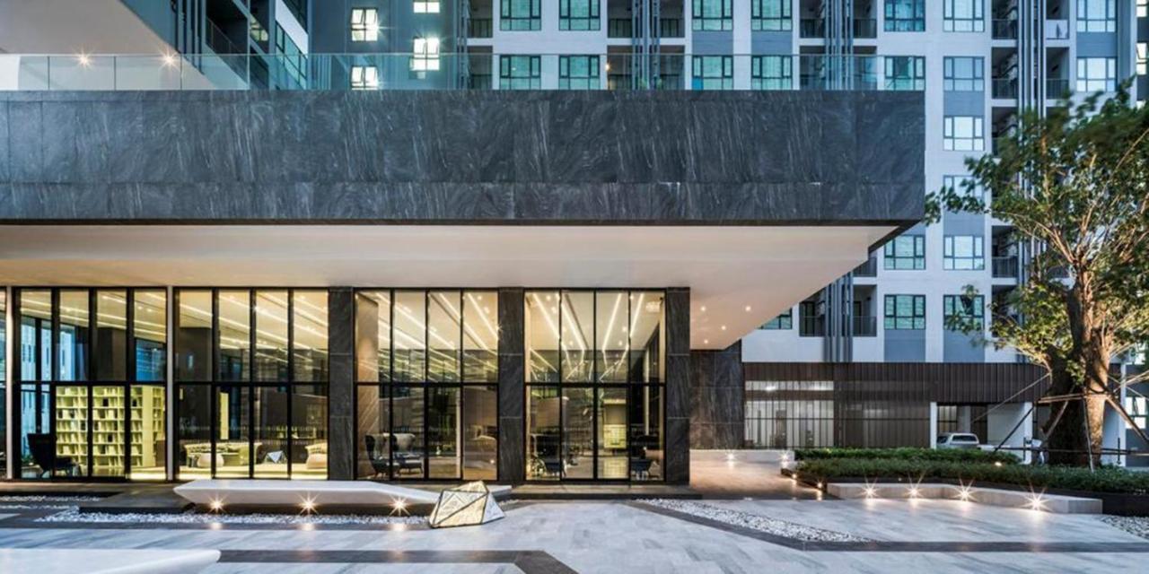 The Base Infinity Apartamento Pattaya Exterior foto