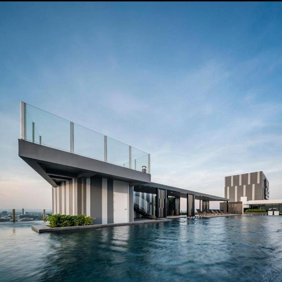 The Base Infinity Apartamento Pattaya Exterior foto