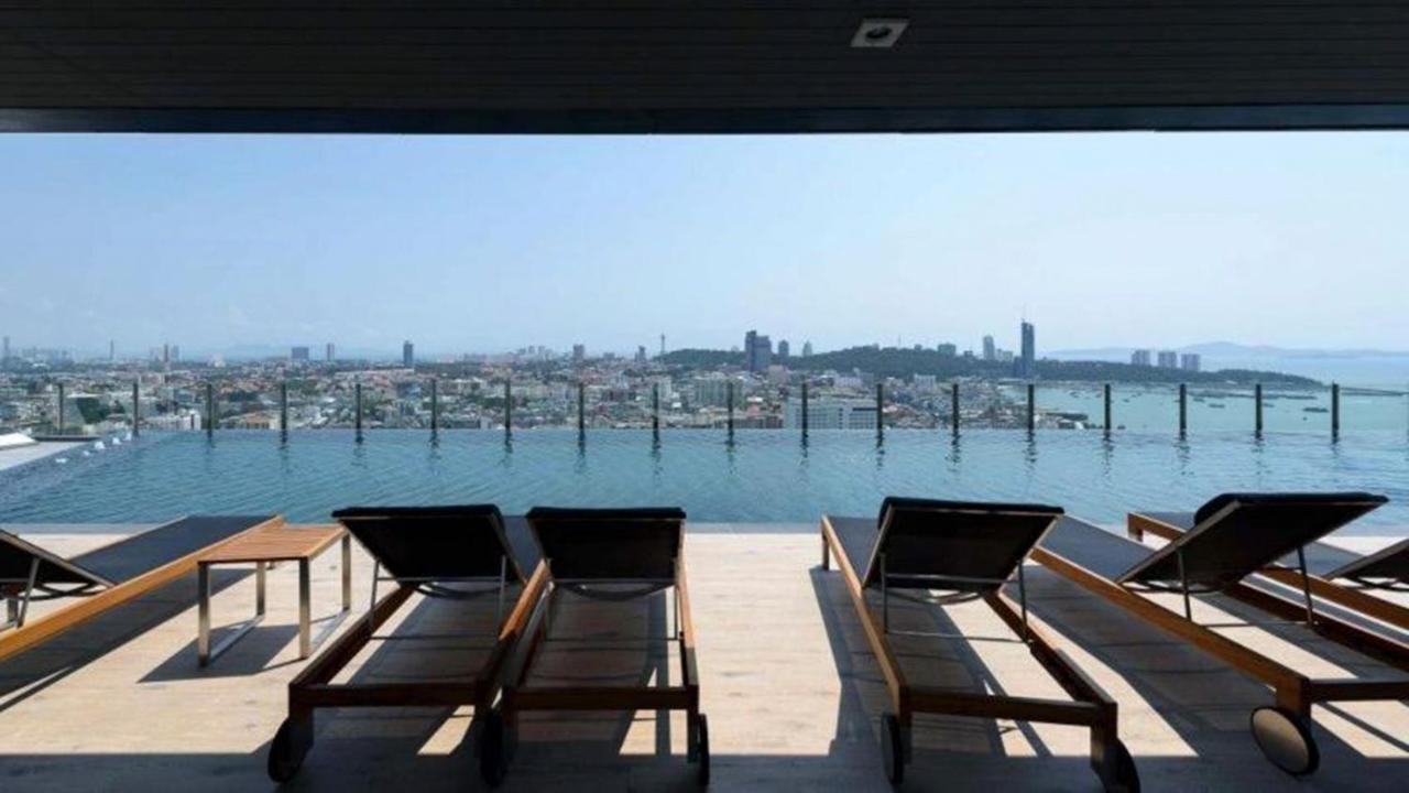 The Base Infinity Apartamento Pattaya Exterior foto
