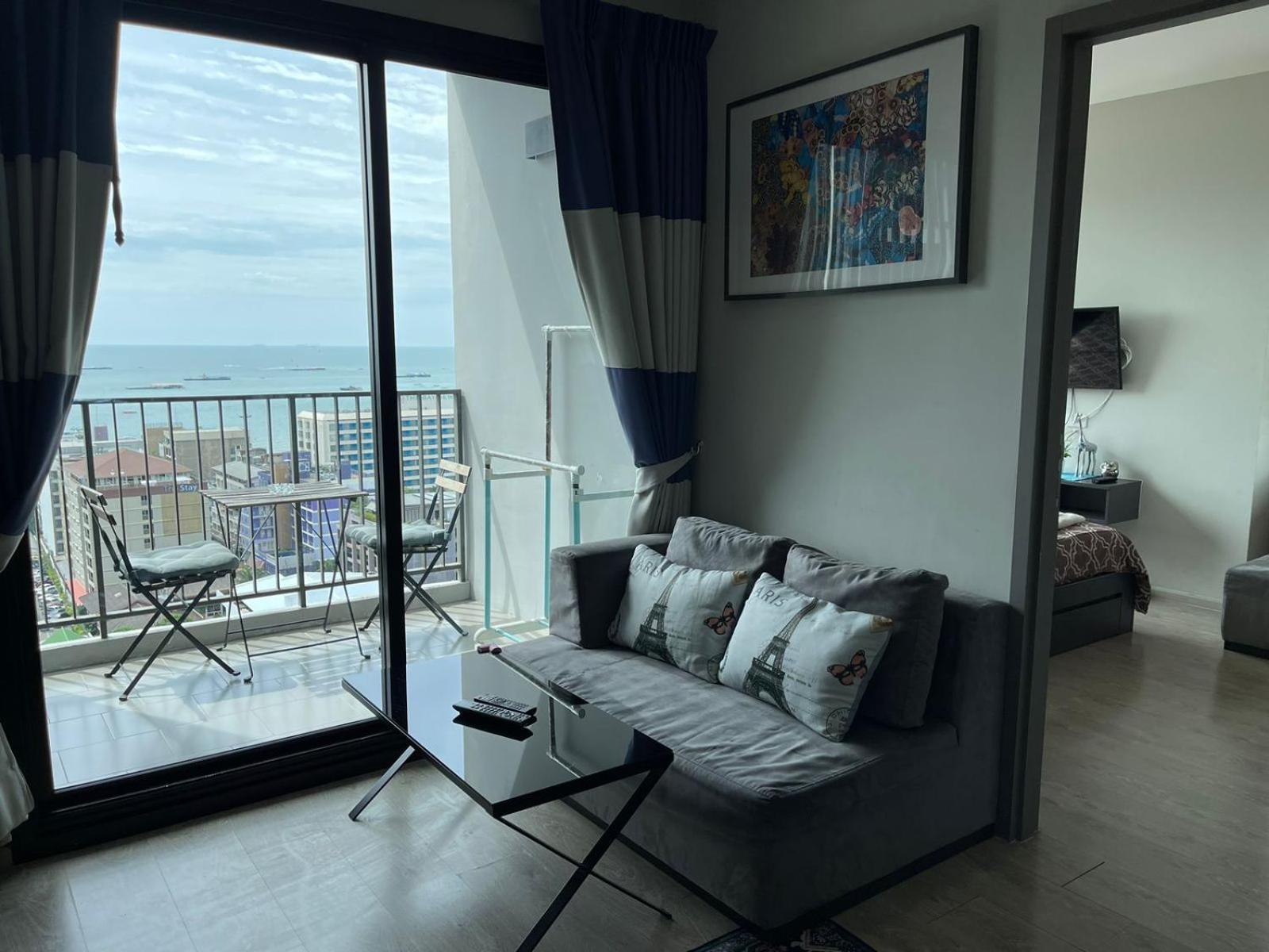 The Base Infinity Apartamento Pattaya Exterior foto