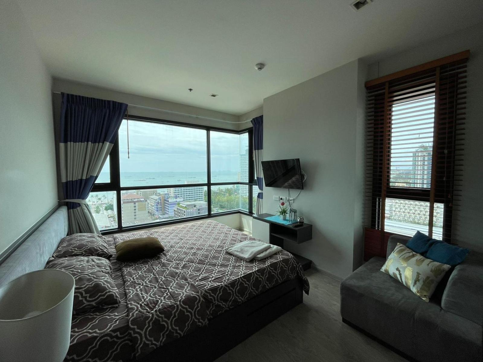 The Base Infinity Apartamento Pattaya Exterior foto