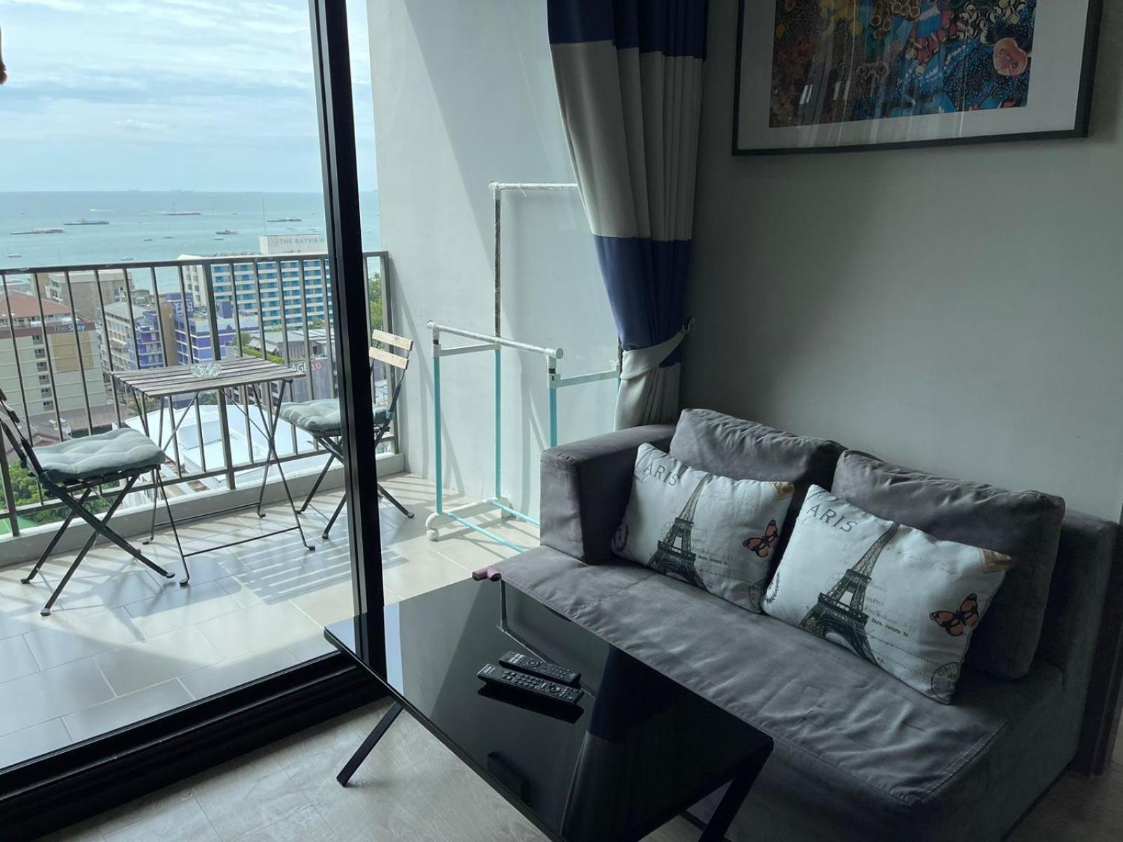 The Base Infinity Apartamento Pattaya Exterior foto