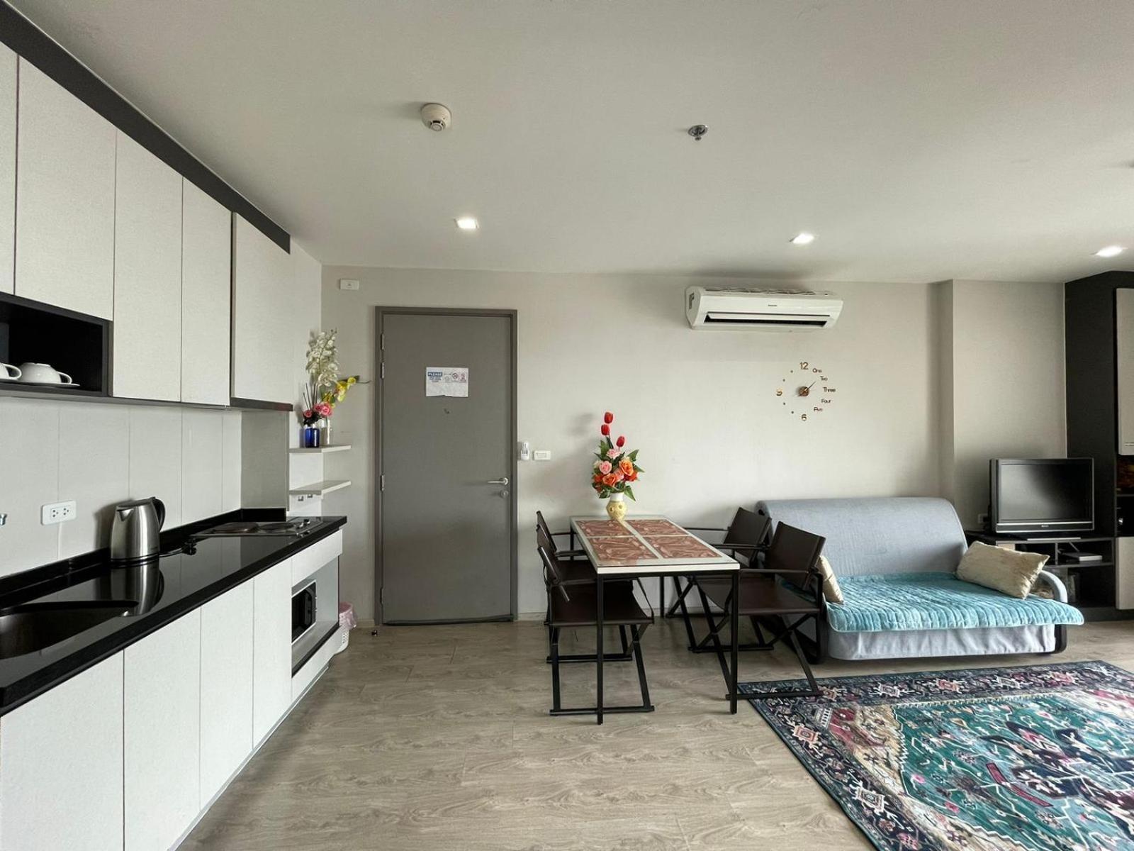 The Base Infinity Apartamento Pattaya Exterior foto